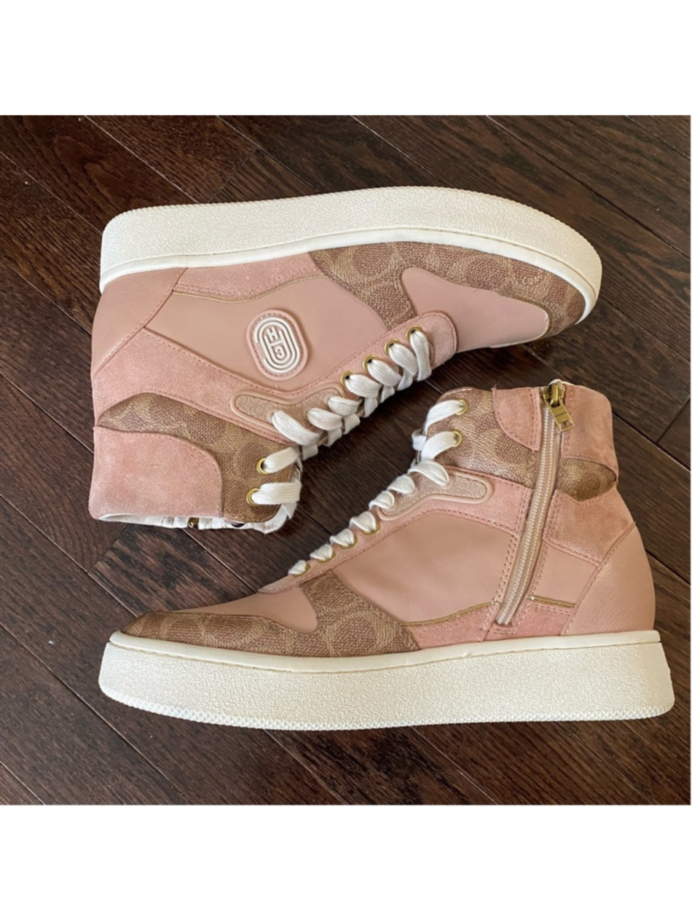Coach C220 CC Sz 6 Leather High-Top Sneakers Like New - Picture 3 of 10